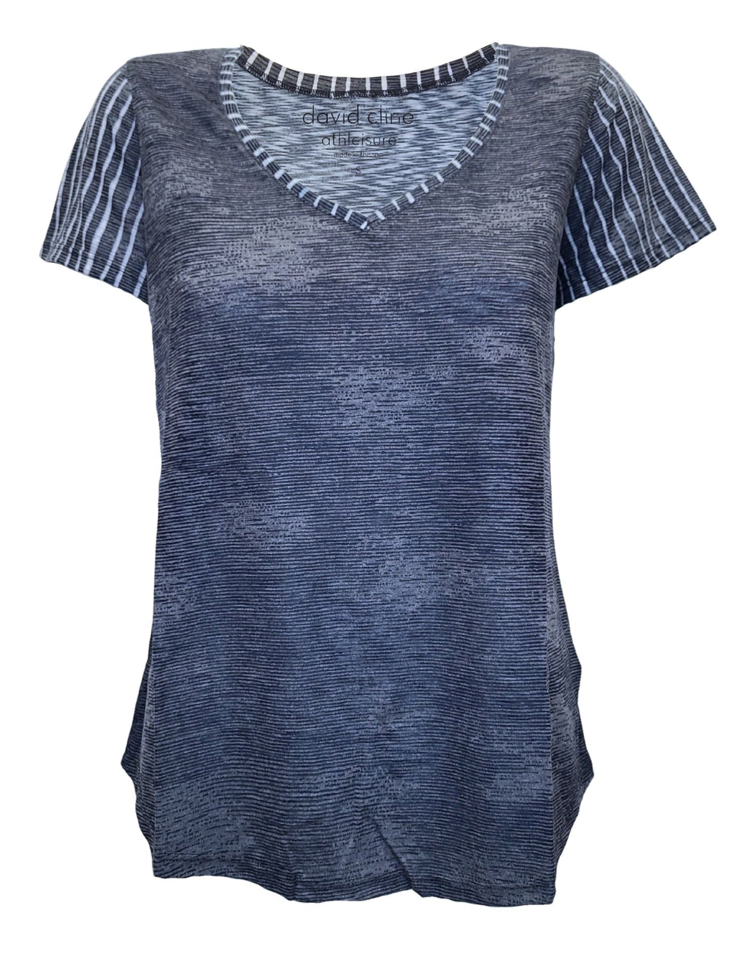 Short Sleeve V-Neck Sports Tee 'navy'