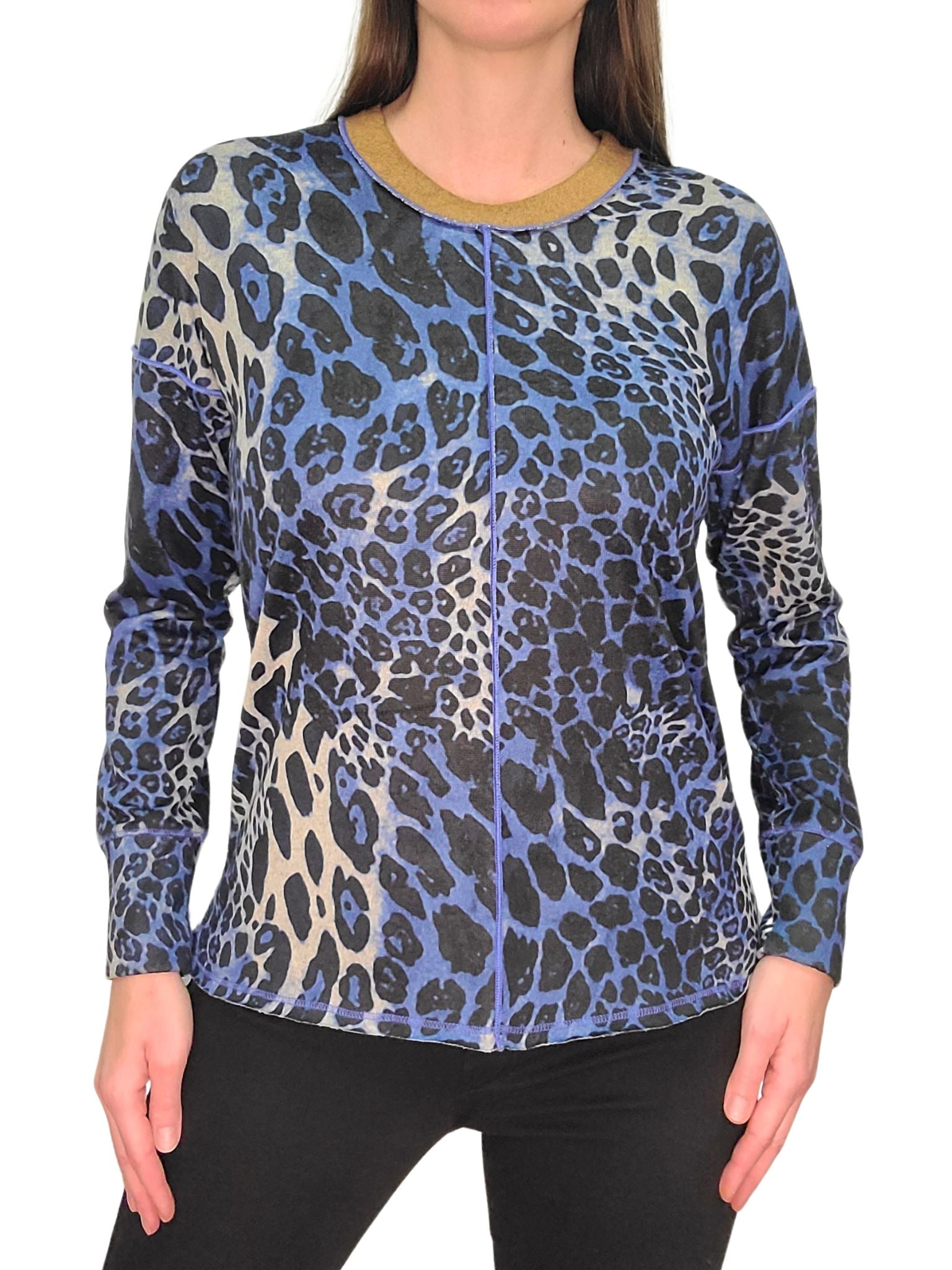 Hacci 'Safari' Crew Neck w/Front-Seam